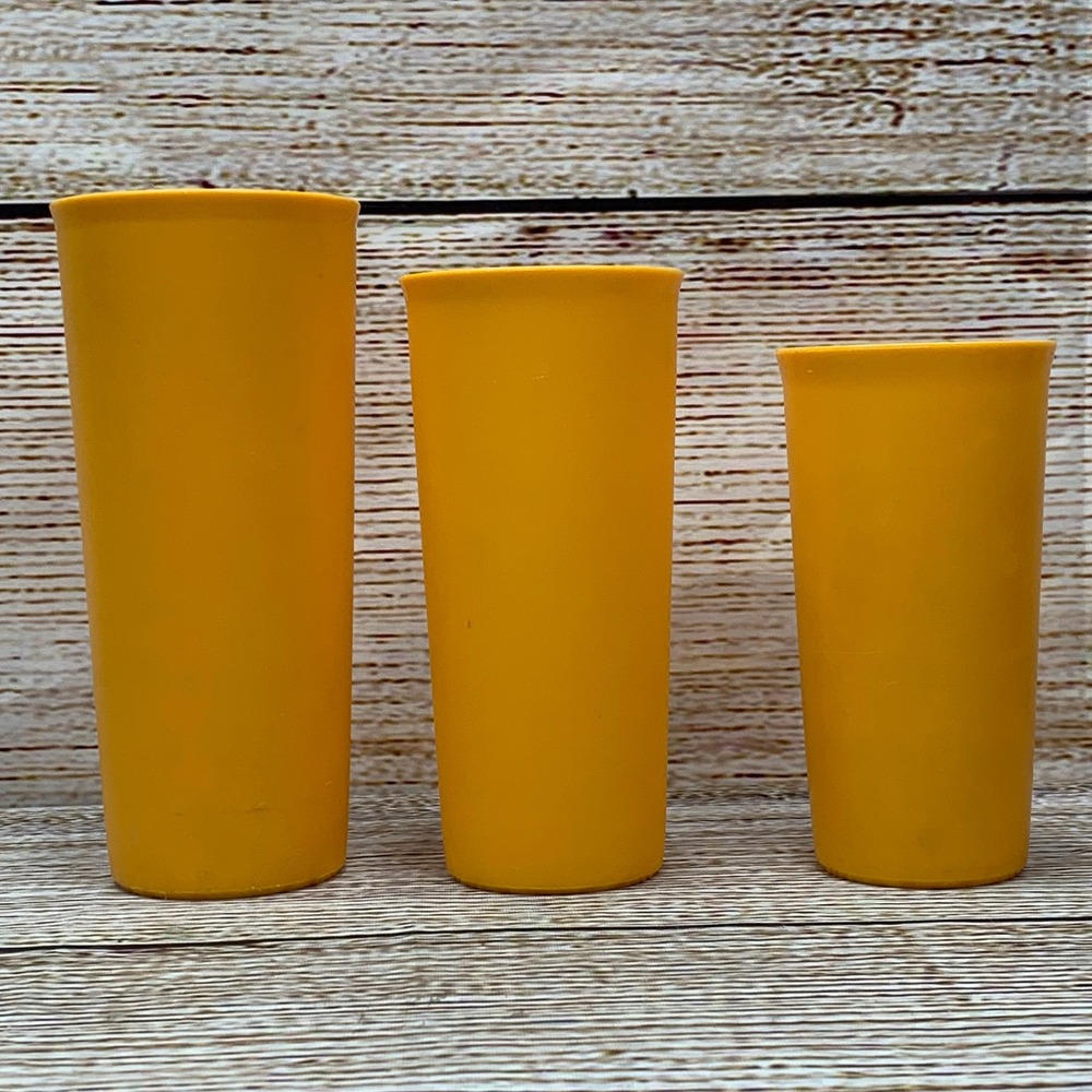 Vintage Tupperware Tumblers‎ Cups, 3 Piece Set, Yellow, Retro Kitchen
